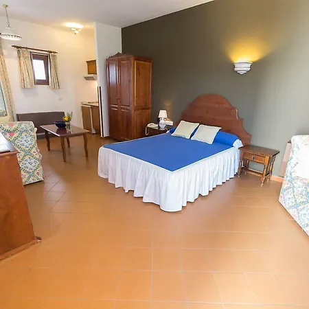 Отель Turistica De Priego