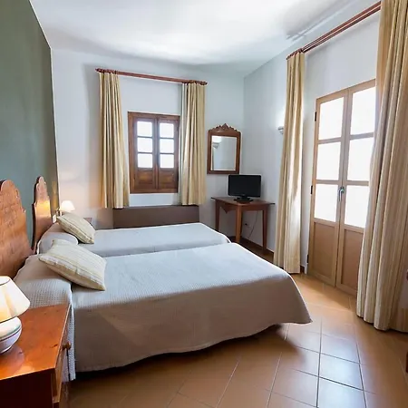 Turistica De Priego Отель 3*