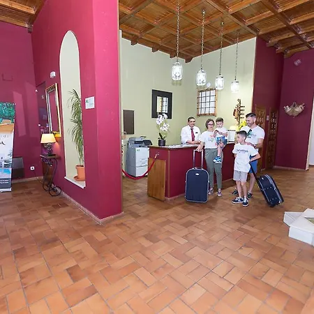 Turistica De Priego 3*