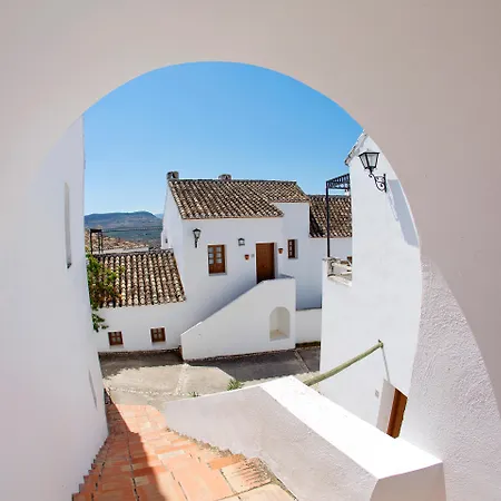 Turistica De Priego 3*