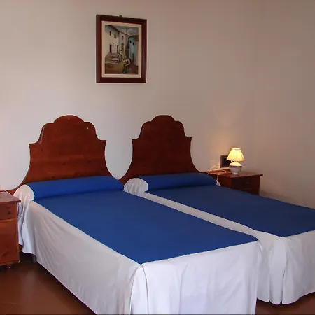 Turistica De Priego 3*